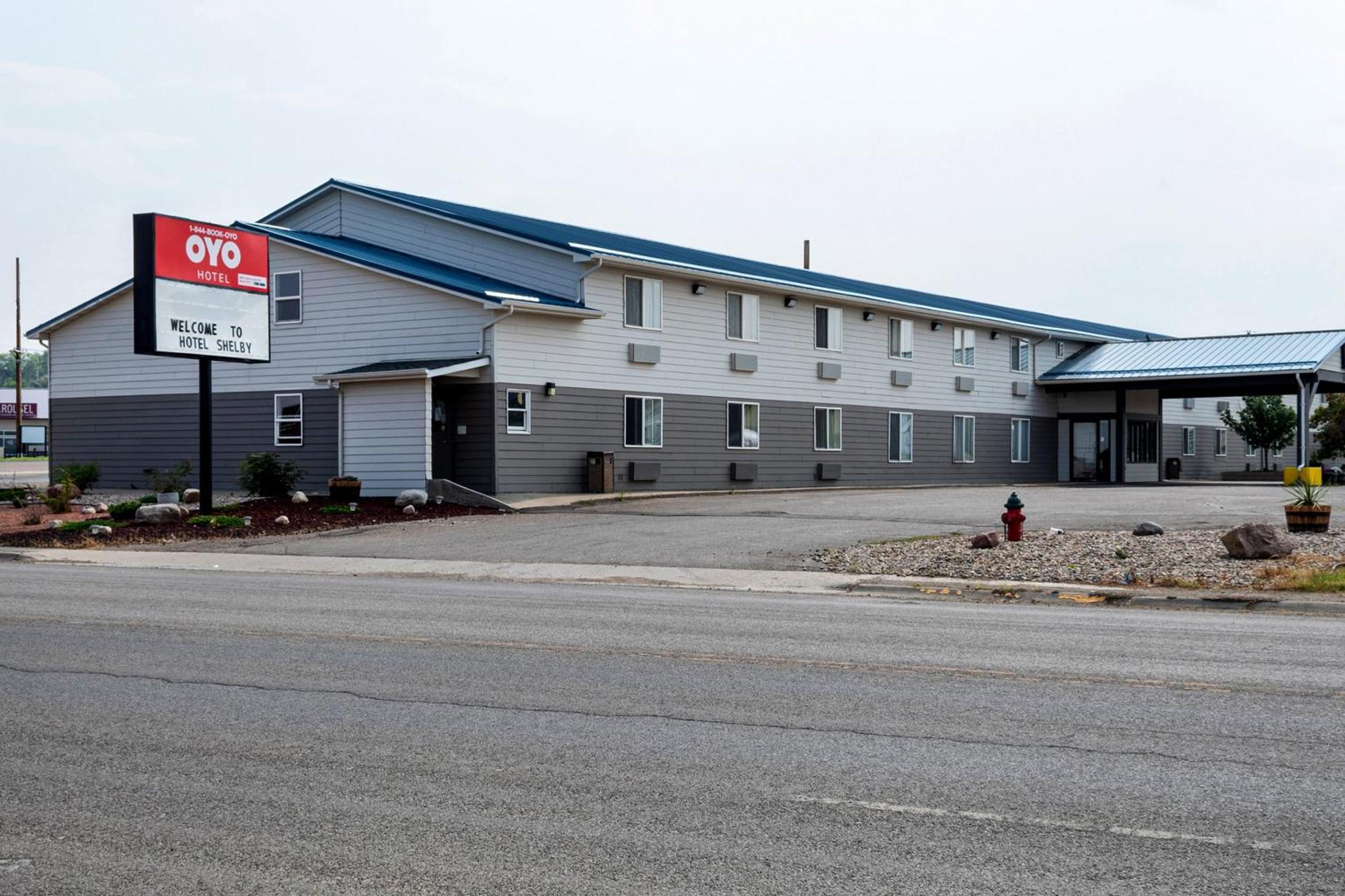 Oyo Hotel Shelby Mt Hwy 2 & I-15 Exterior photo
